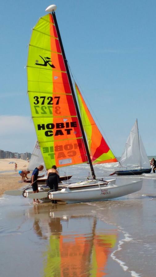 Malibu Beach Koksijde Buitenkant foto